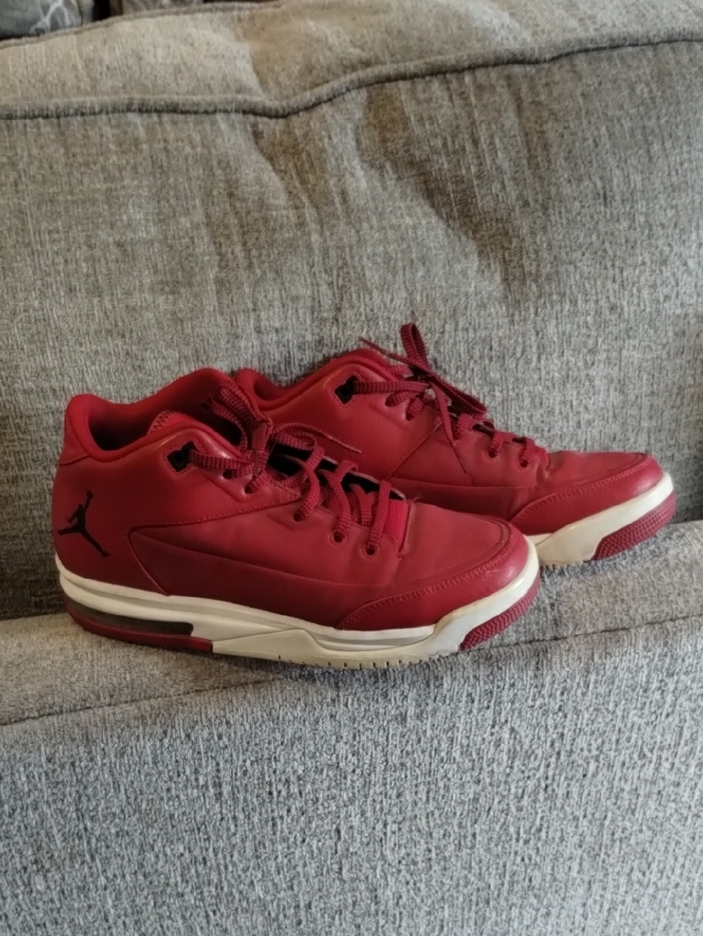 Youth Jordans.  (41)